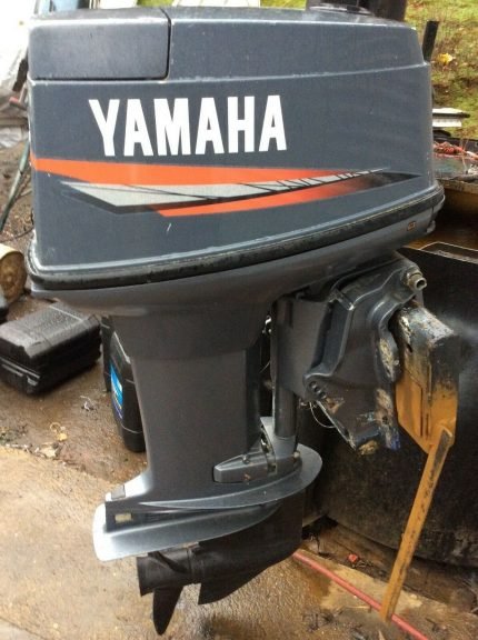 YAMAHA 40HP LONG SHAFT 2 STROKE PTT OUTBOARD BOAT ENGINE