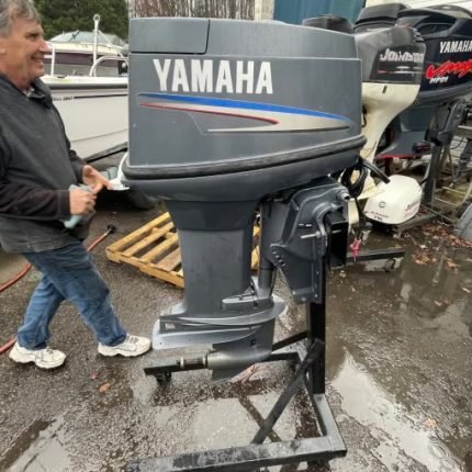 07 Yamaha 50HP 2-Stroke Outboard Motor